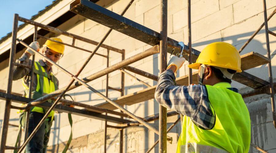 Professional gutter cleaning in Van, TX
